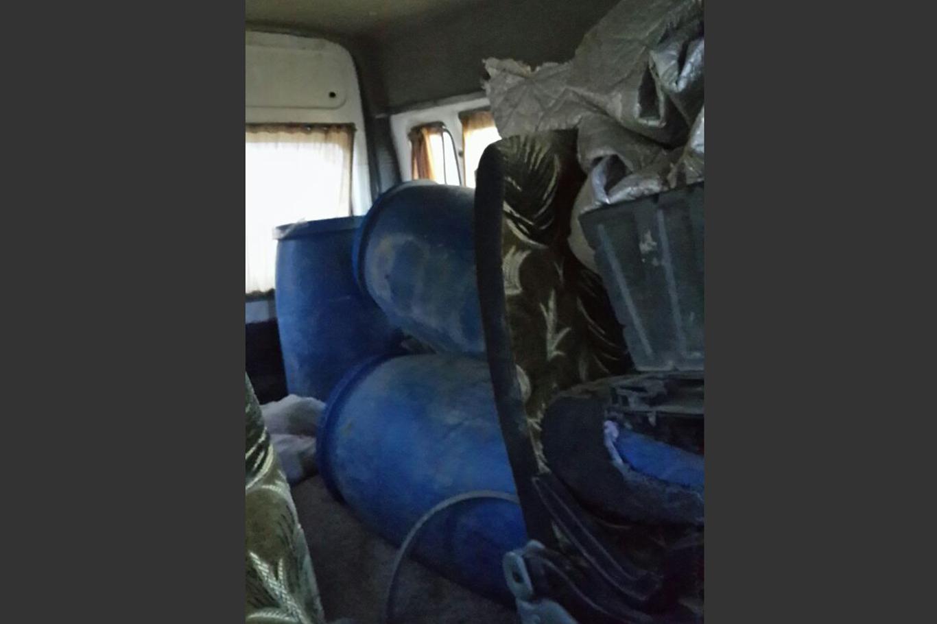 PKK'ye ait bomba yüklü minibüs ele geçirildi PKK'ye ait bomba yüklü minibüs ele geçirildi